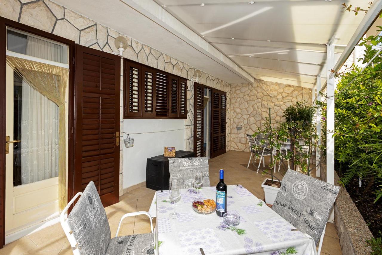 חוואר Balic Apartments - Zf Hvar מראה חיצוני תמונה