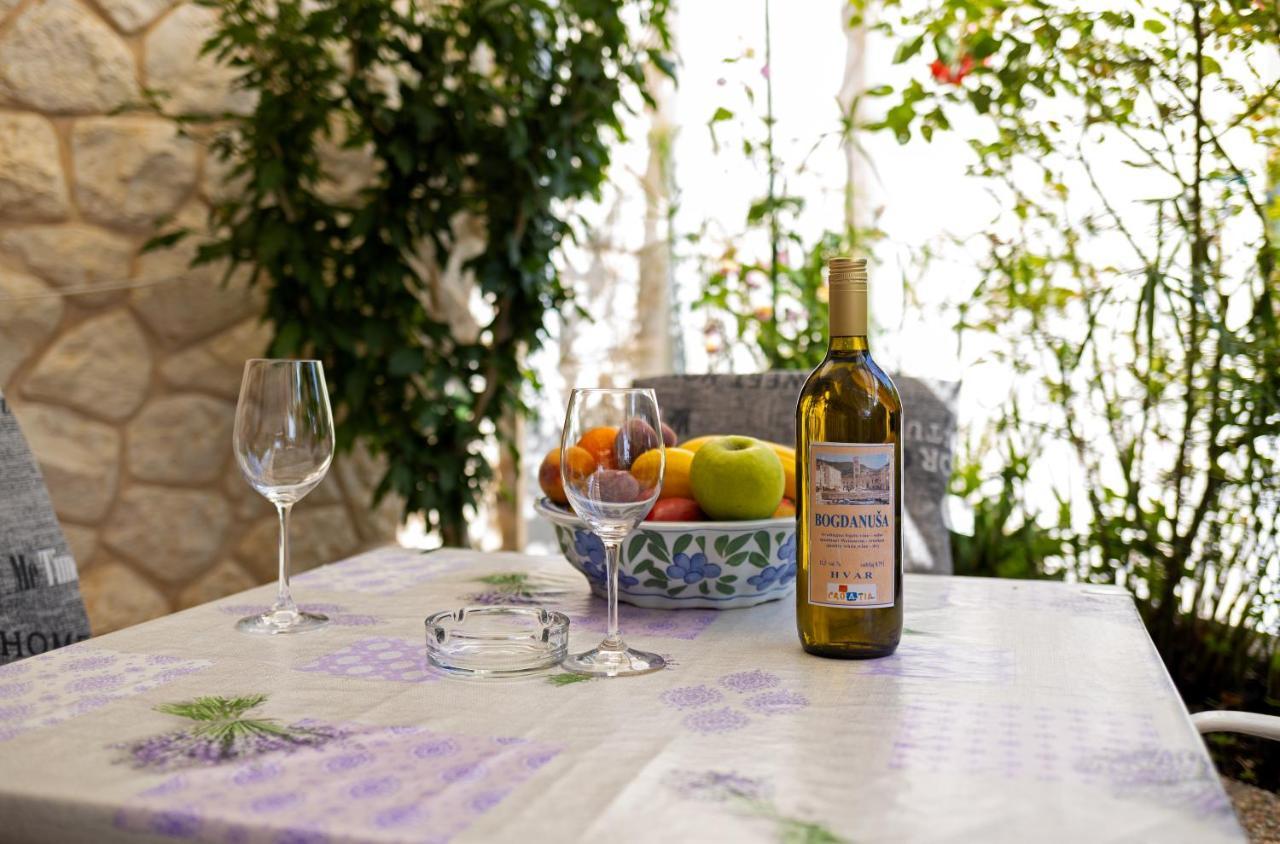 חוואר Balic Apartments - Zf Hvar מראה חיצוני תמונה