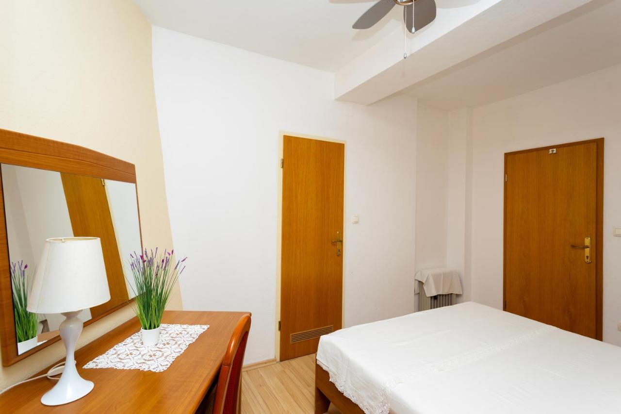 חוואר Balic Apartments - Zf Hvar מראה חיצוני תמונה