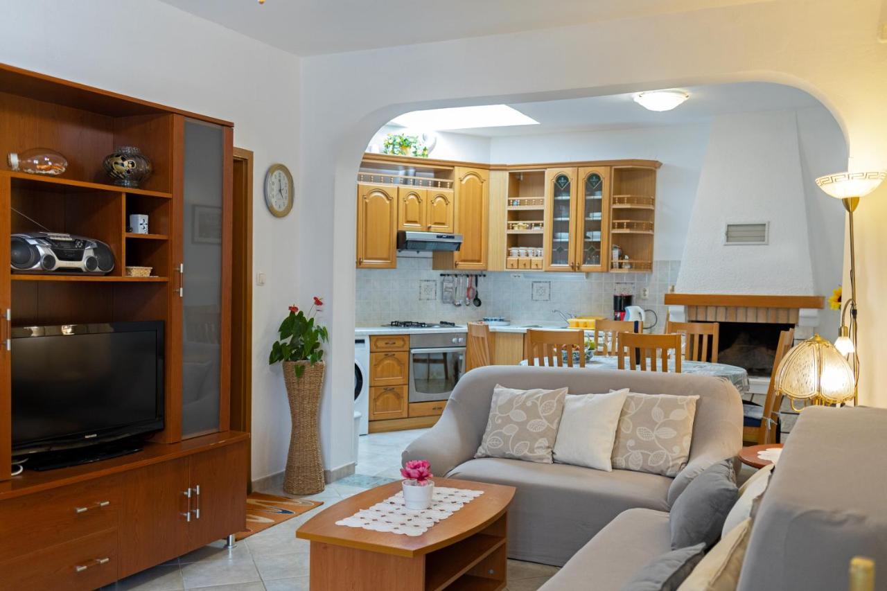 חוואר Balic Apartments - Zf Hvar מראה חיצוני תמונה