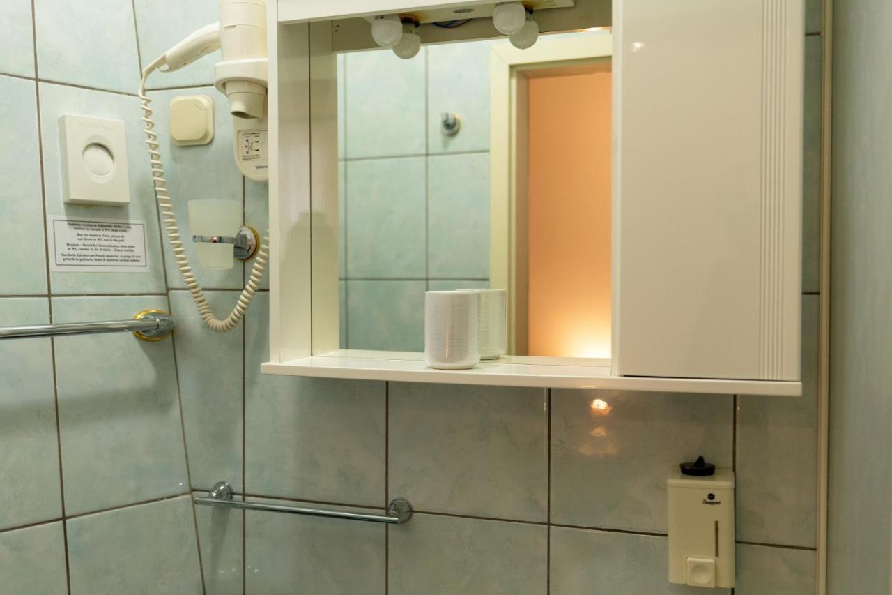 חוואר Balic Apartments - Zf Hvar מראה חיצוני תמונה