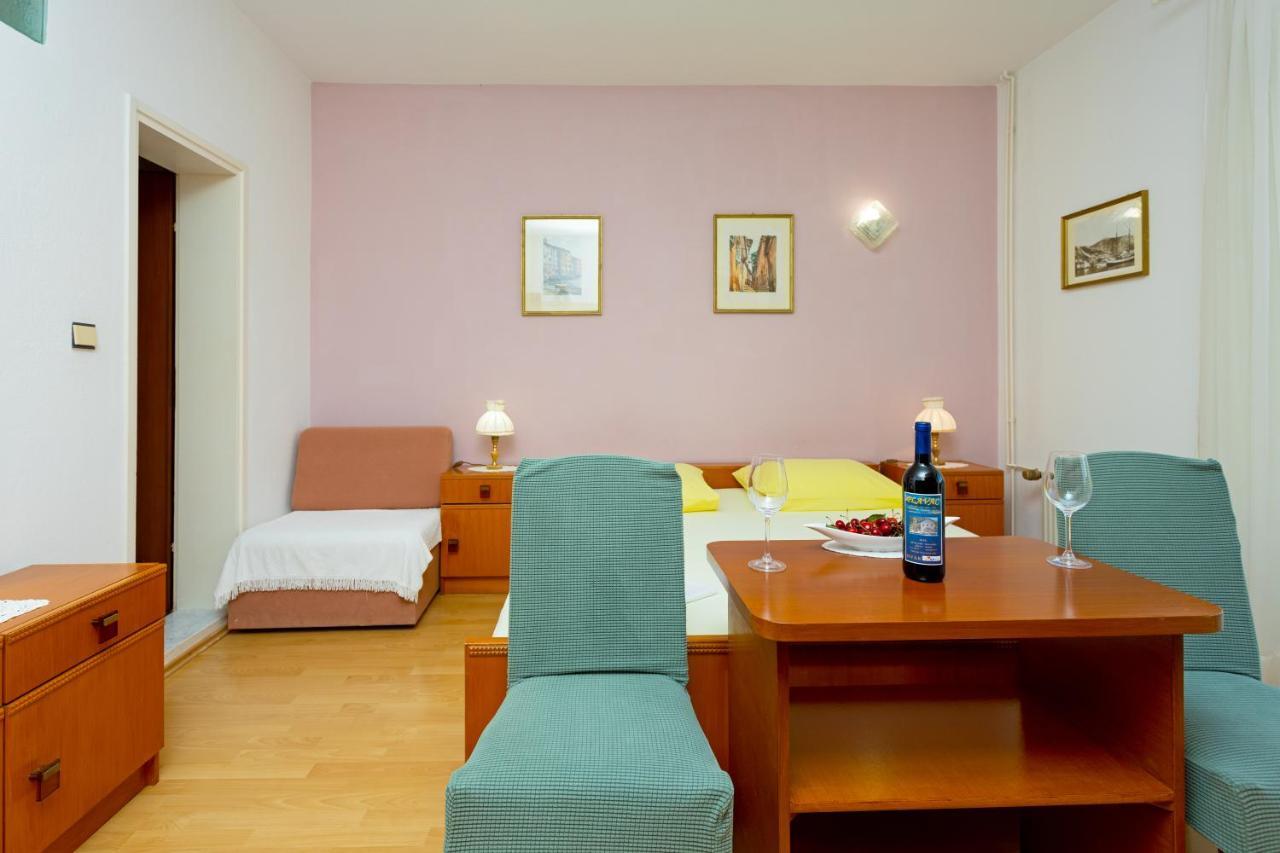 חוואר Balic Apartments - Zf Hvar מראה חיצוני תמונה