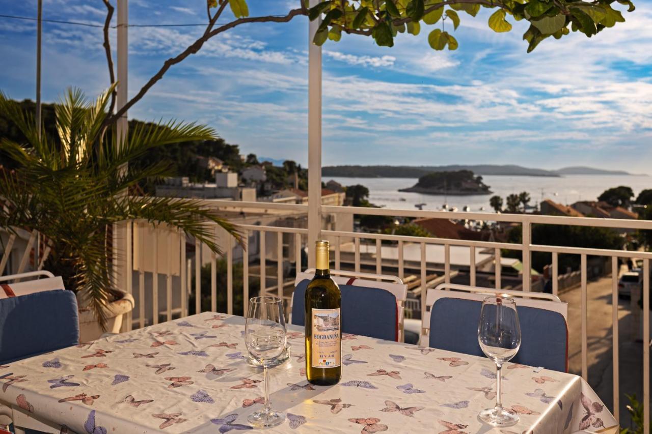 חוואר Balic Apartments - Zf Hvar מראה חיצוני תמונה
