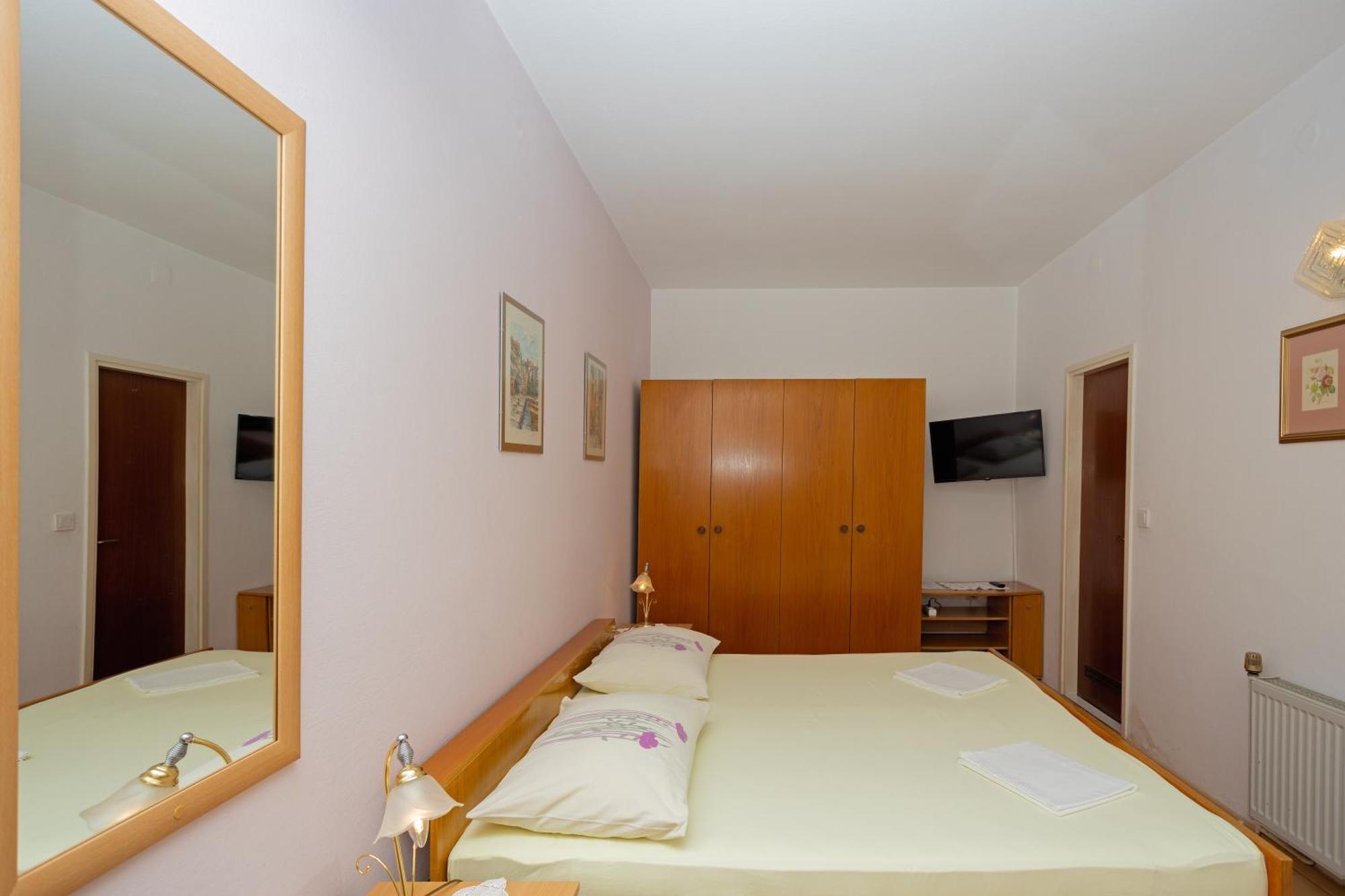 חוואר Balic Apartments - Zf Hvar מראה חיצוני תמונה