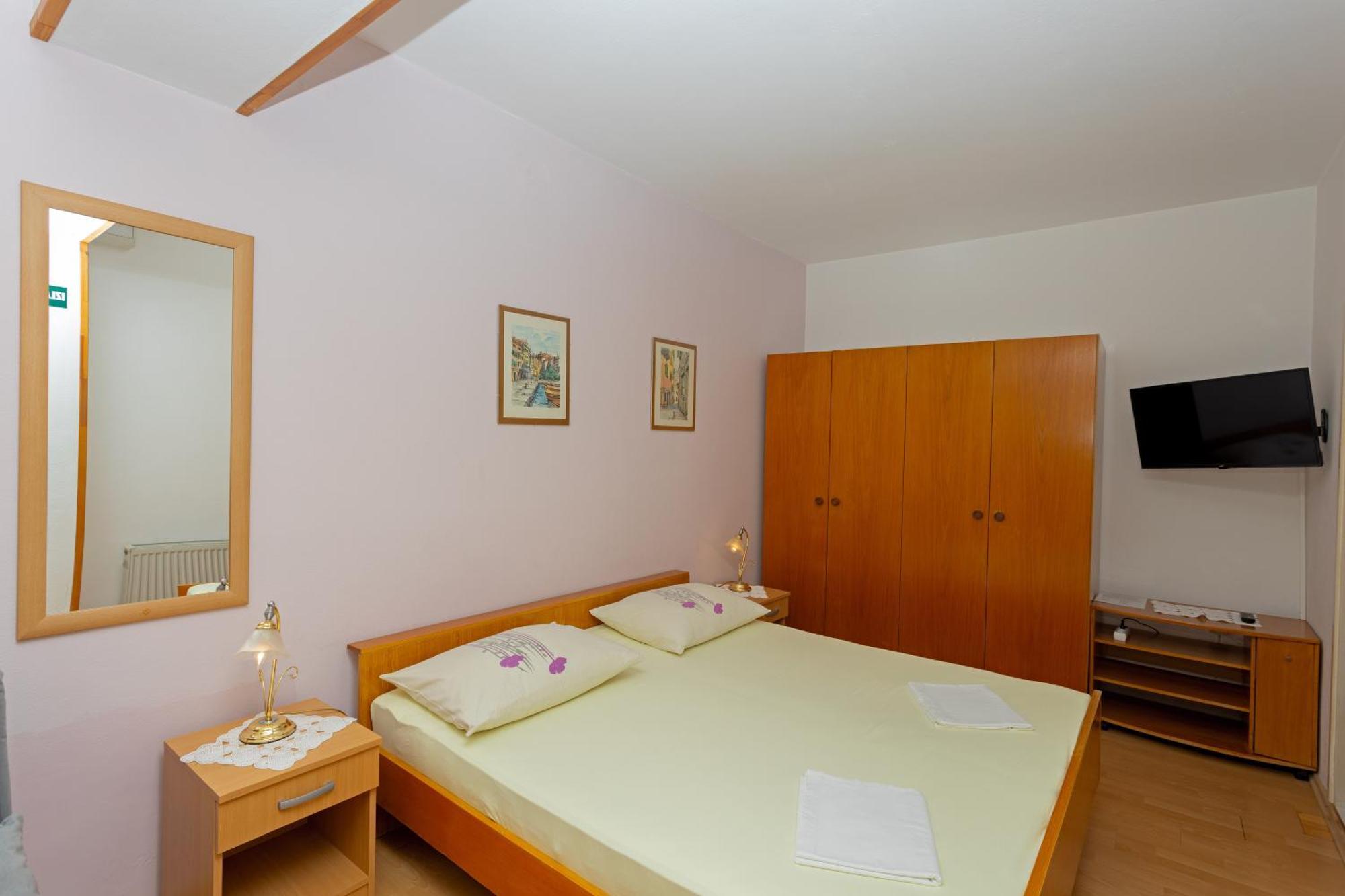 חוואר Balic Apartments - Zf Hvar מראה חיצוני תמונה