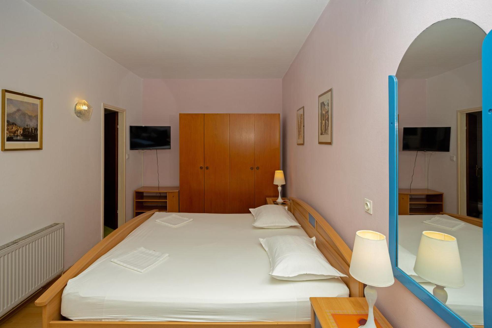 חוואר Balic Apartments - Zf Hvar מראה חיצוני תמונה